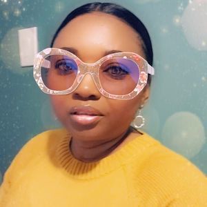 Meet your Posher, Ann